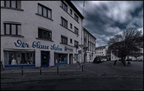 Der blaue Salon bei Nacht - Stromausfall 2019 in Köpenick
